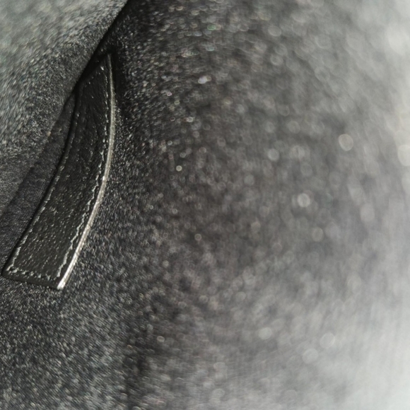 Ysl Small Pouch in Grain De Poudre Leather Green. - Picture 9 of 14